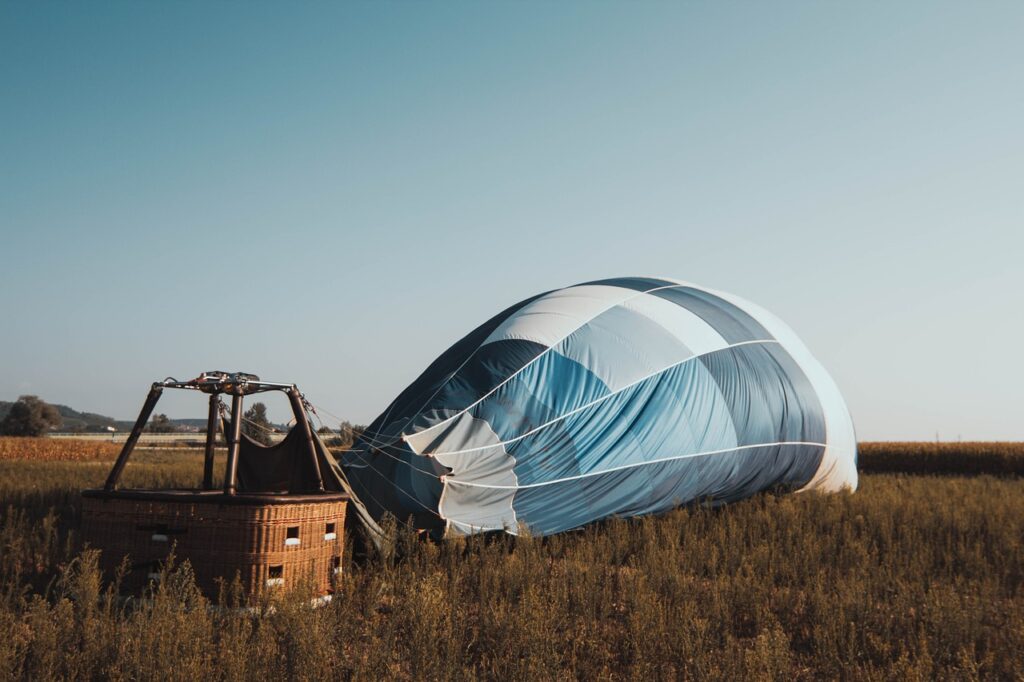 hot air balloon, balloon, sky-6050293.jpg