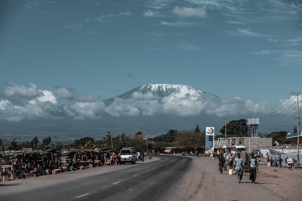 2 Days Climbing Tour to Mount Kilimanjaro Marangu Route